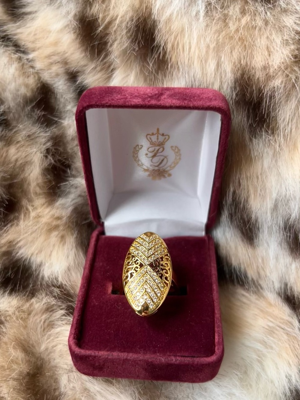 Premier Designs Luxury Gold Vintage Adjustable Ring